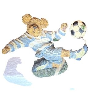 Boyds Bears &‎ Friends The Bearstone Collection Chris Striker Soccer Figurine